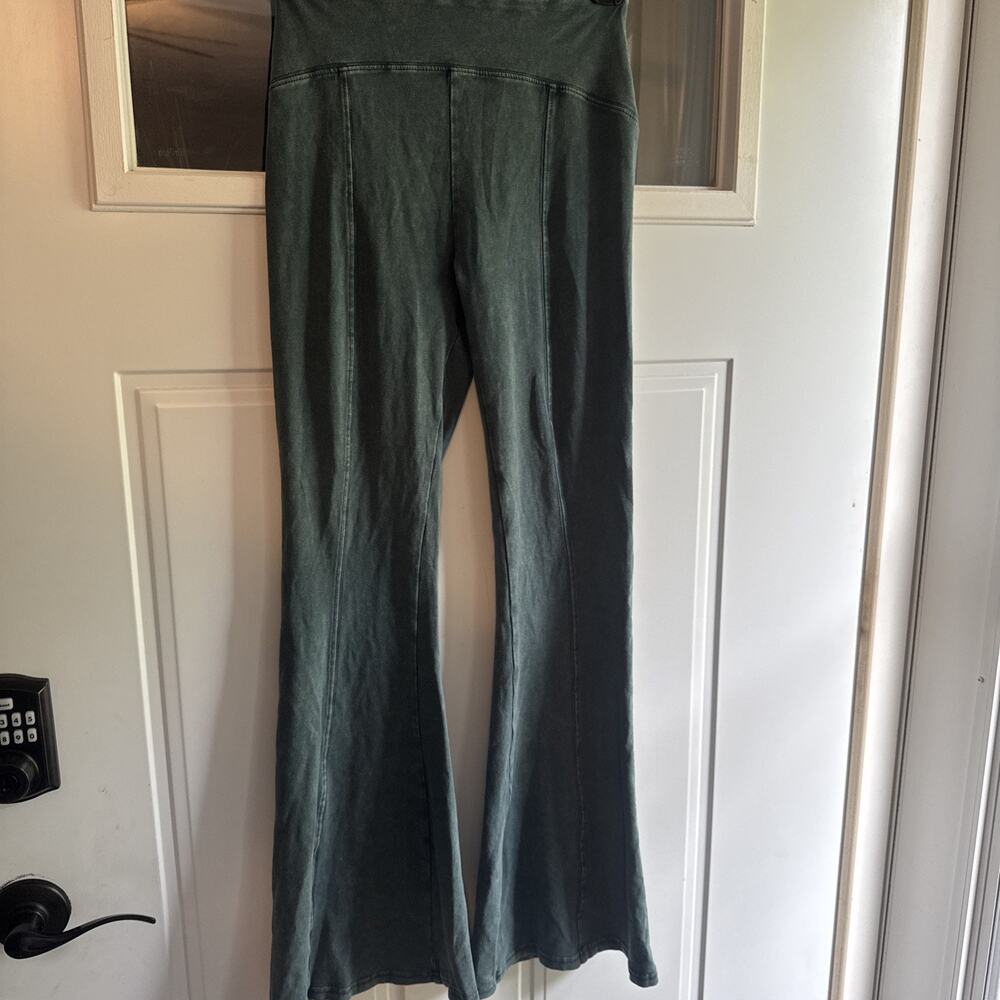 Urban Outfitters Green Flared Knit Pants high waisted Spandex Women's XS